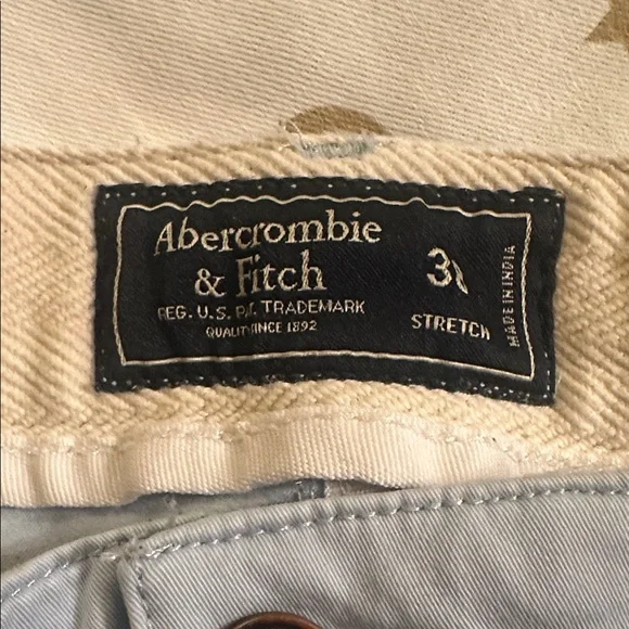 Abercrombie & Fitch 2 pairs Men's Sky Blue and White Flat Front Shorts - Picture 5 of 9